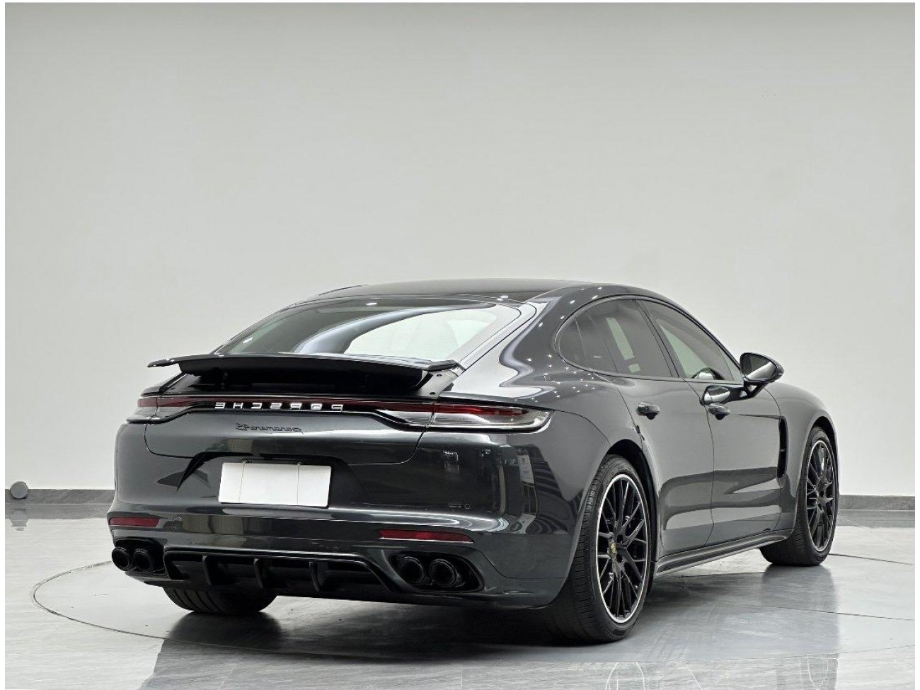 Porsche Panamera 2023