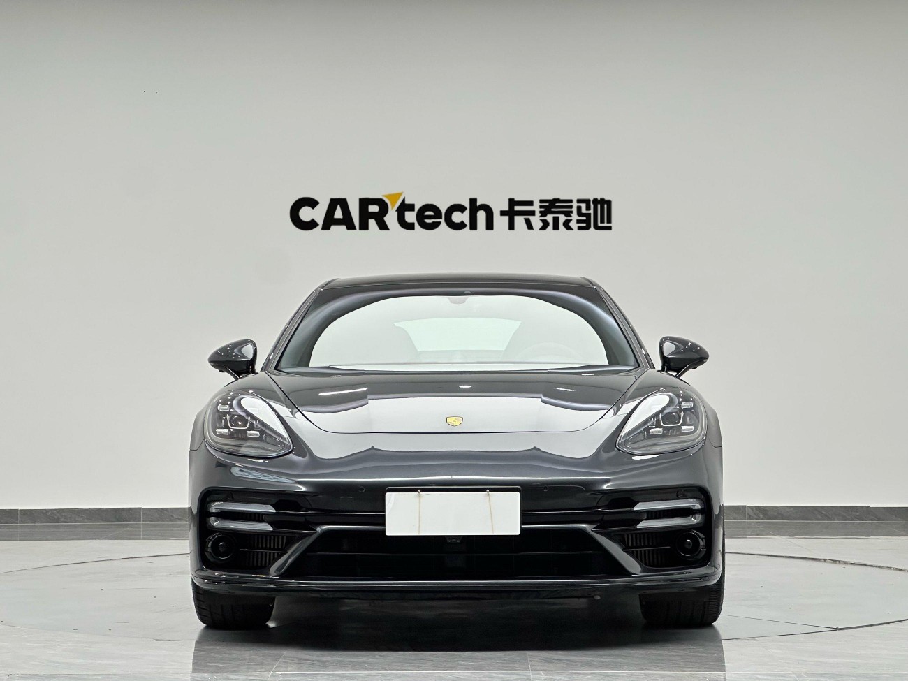 Porsche Panamera 2023