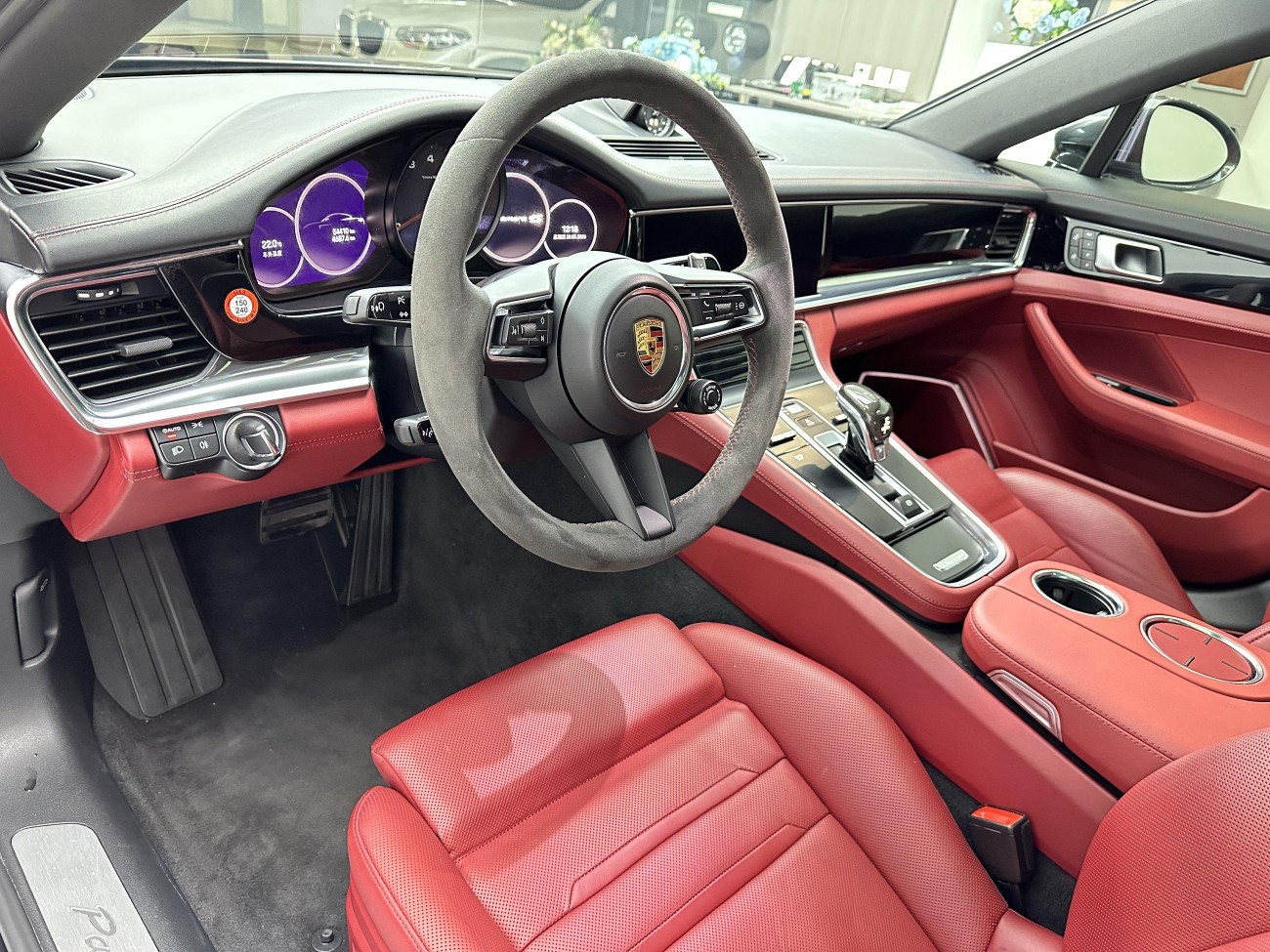 Porsche Panamera 2023