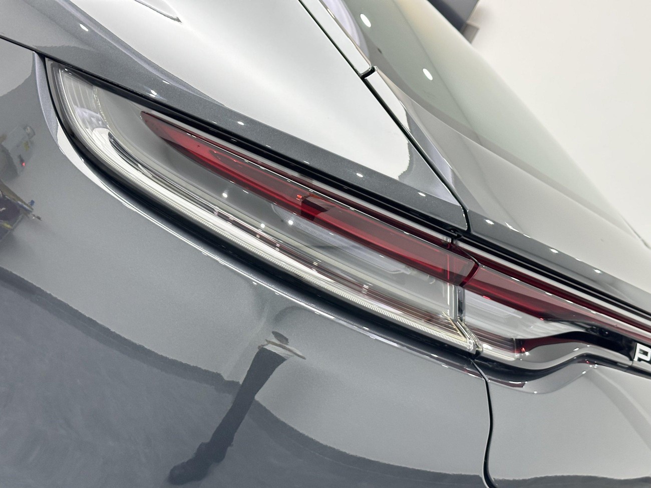 Porsche Panamera 2023
