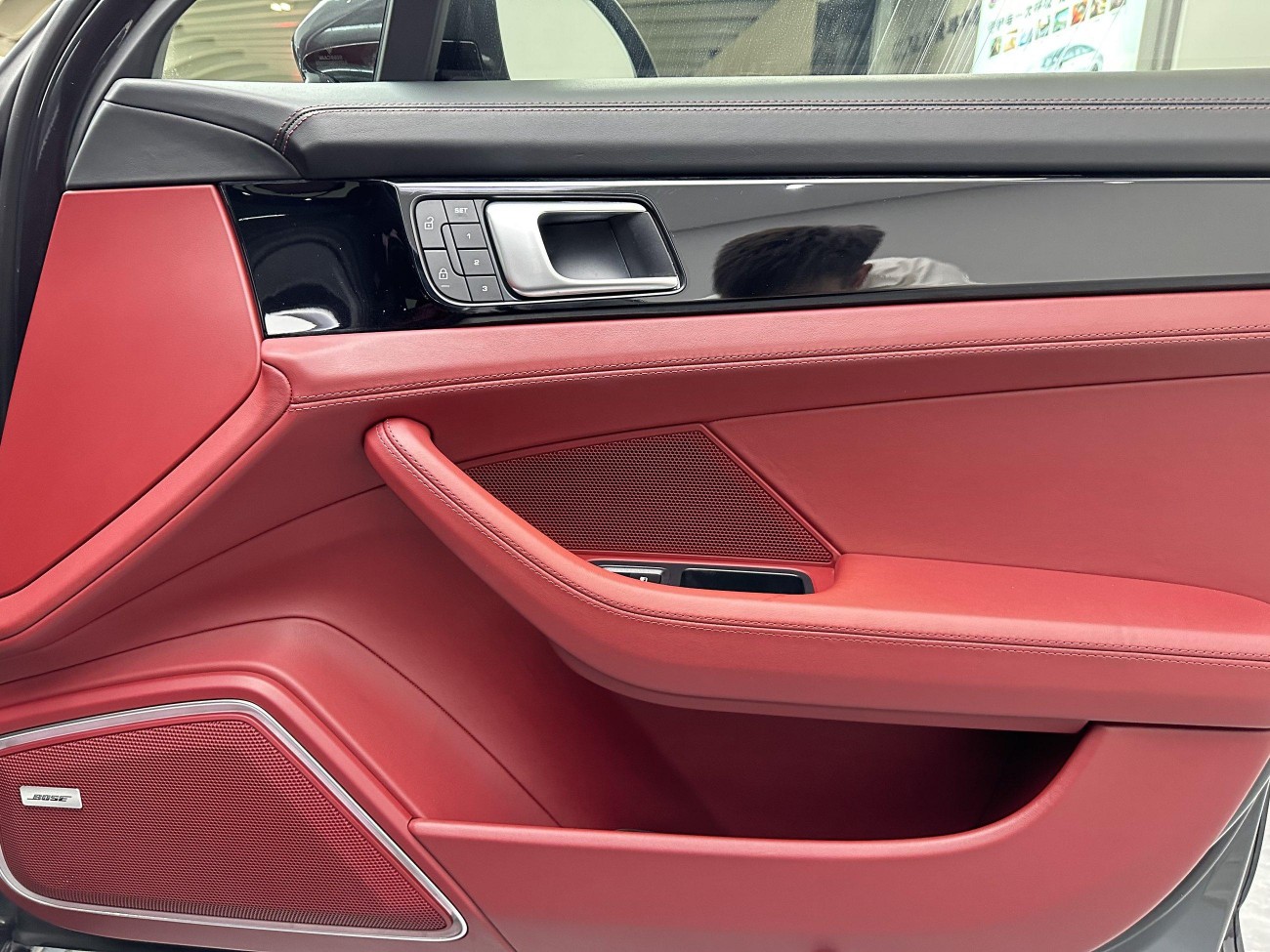 Porsche Panamera 2023