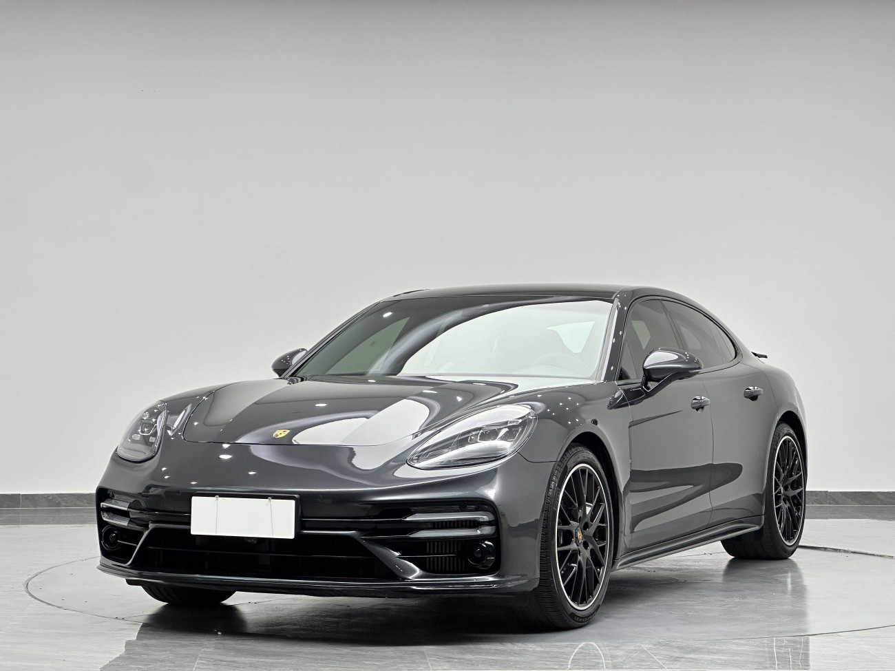 Porsche Panamera 2023