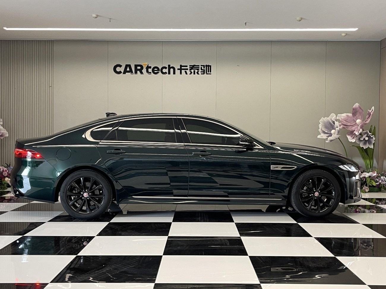 Jaguar XFL 2024