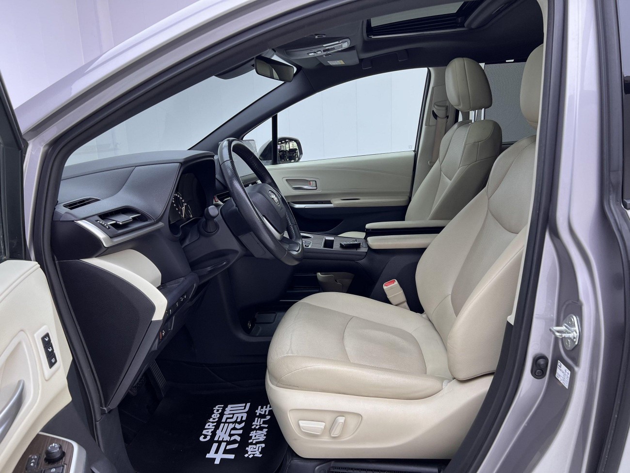 Toyota Granvia 2024