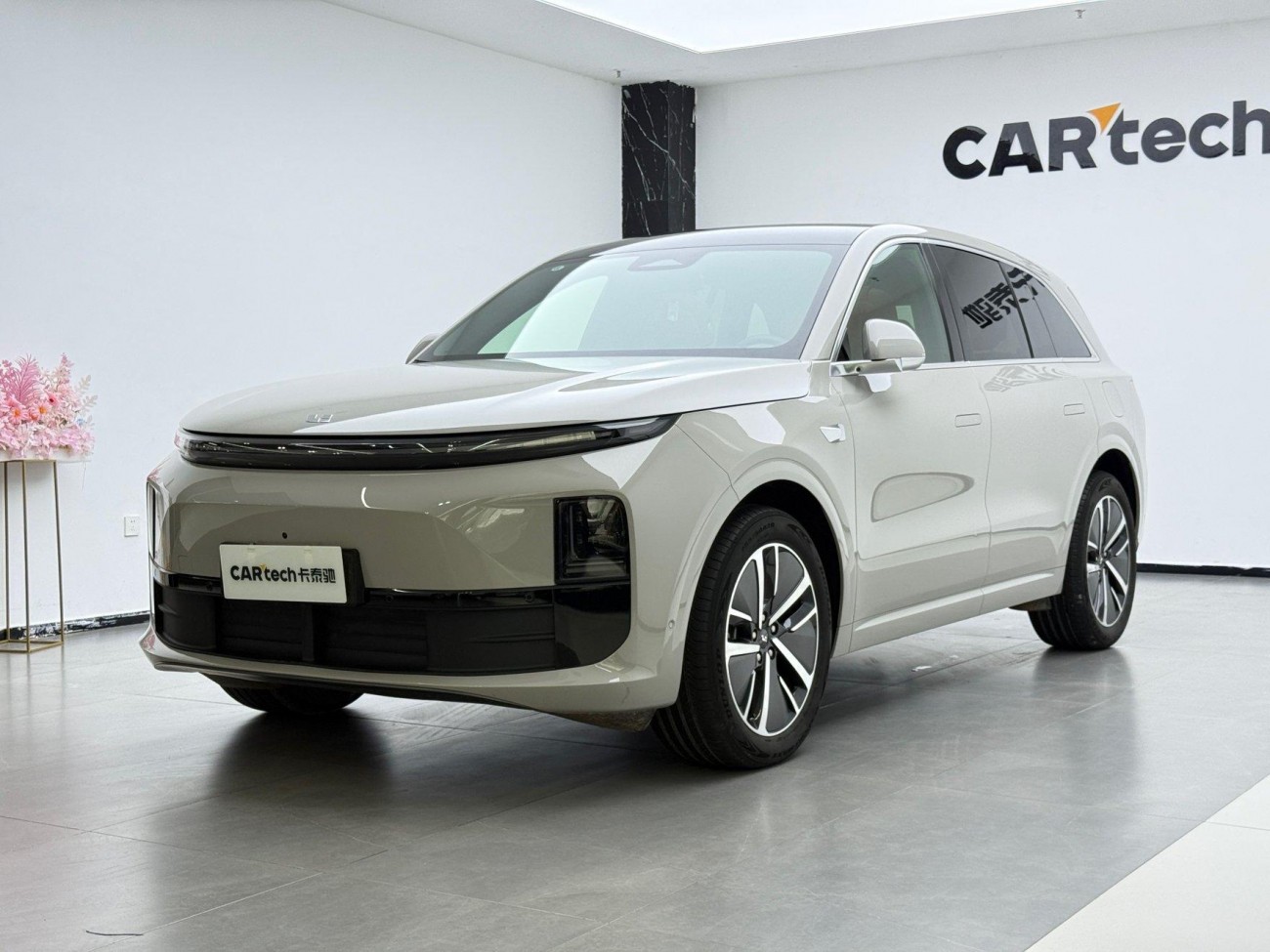 Li Auto L6 2025