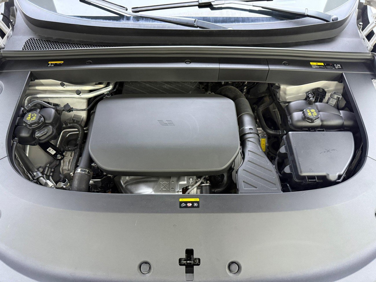 Li Auto L6 2025