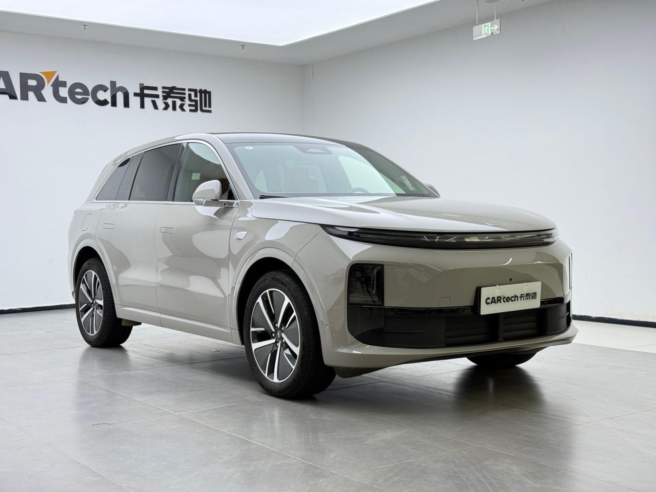 Li Auto L6 2025
