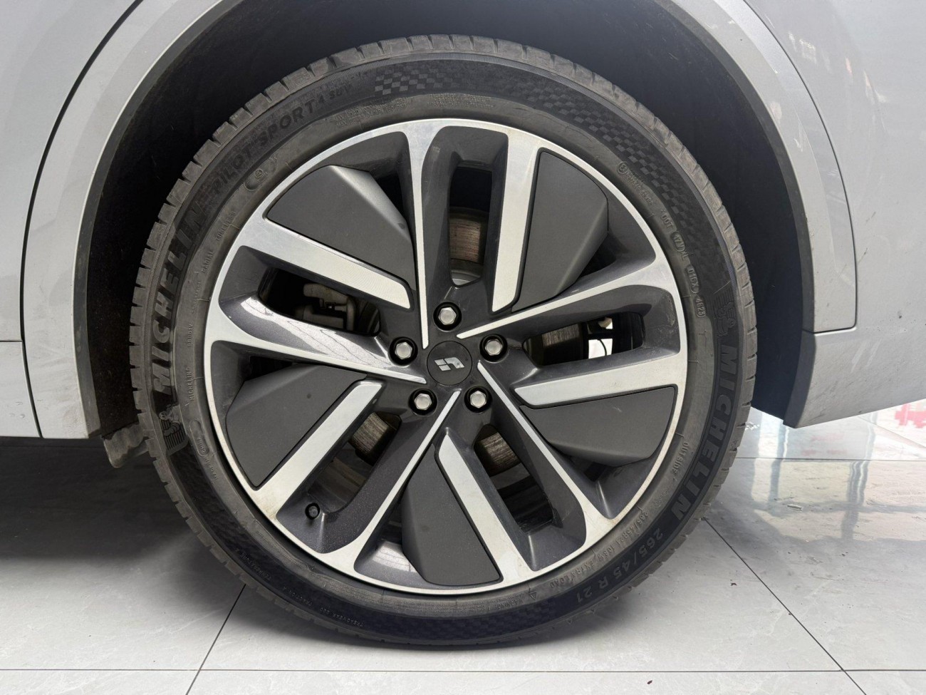 Li Auto L9 2024