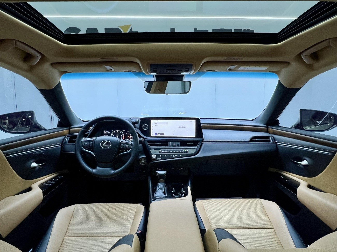 Lexus ES 200 2024