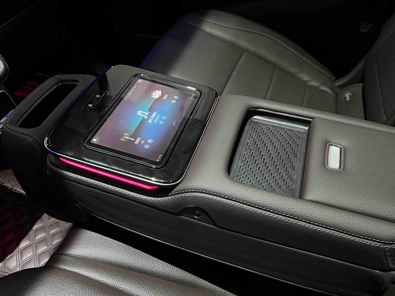 Mercedes-Benz GLS 450 4MATIC 2023