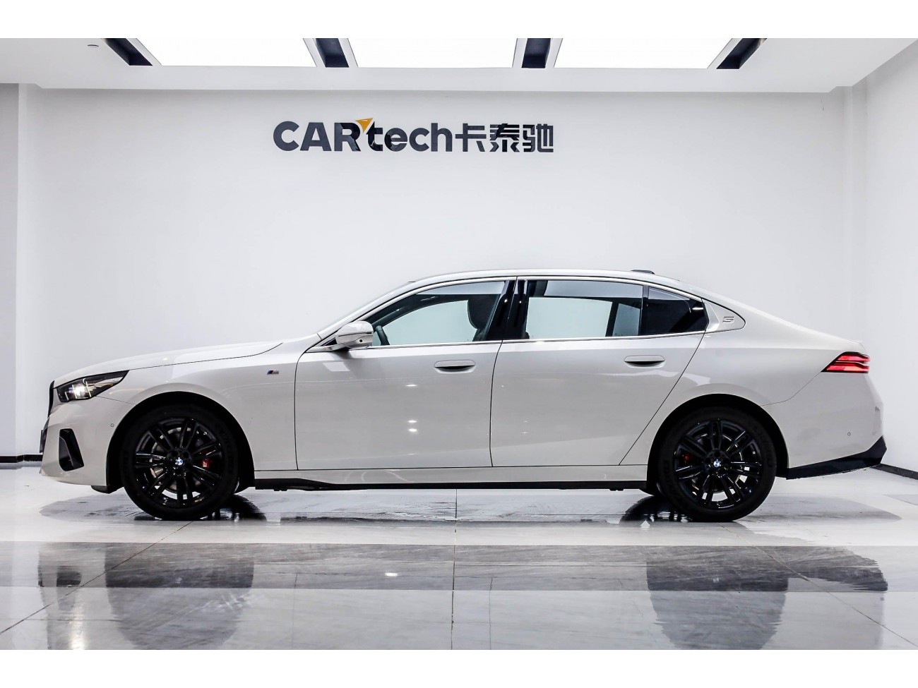BMW 530Li 2025