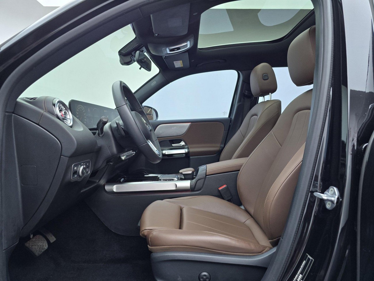 Mercedes-Benz GLB 2023