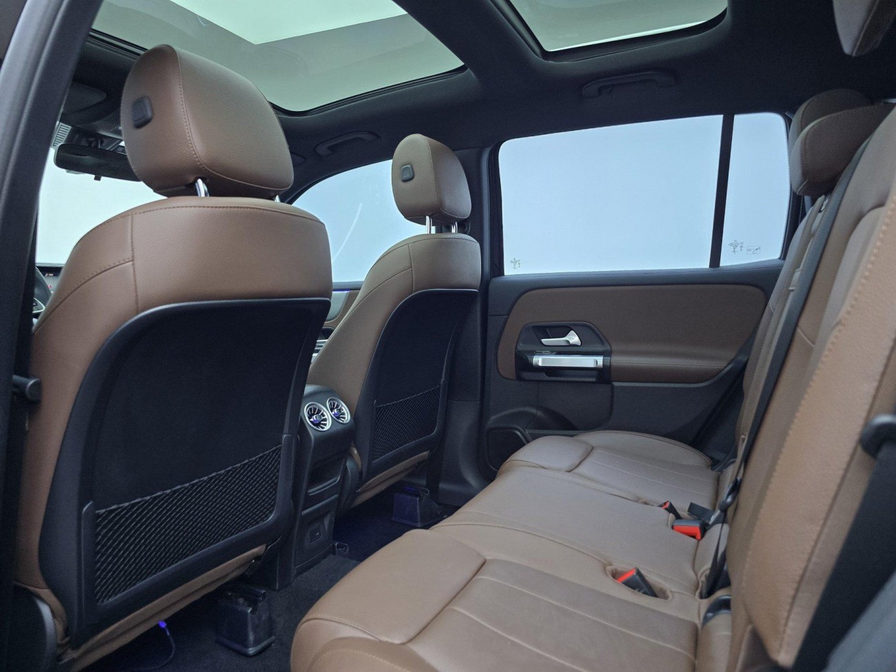 Mercedes-Benz GLB 2023