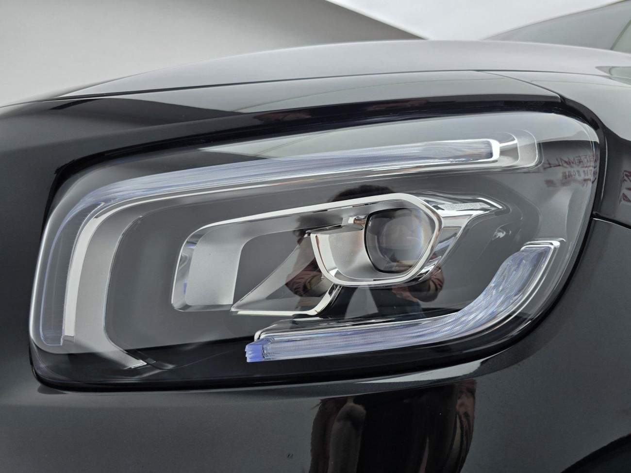 Mercedes-Benz GLB 2023