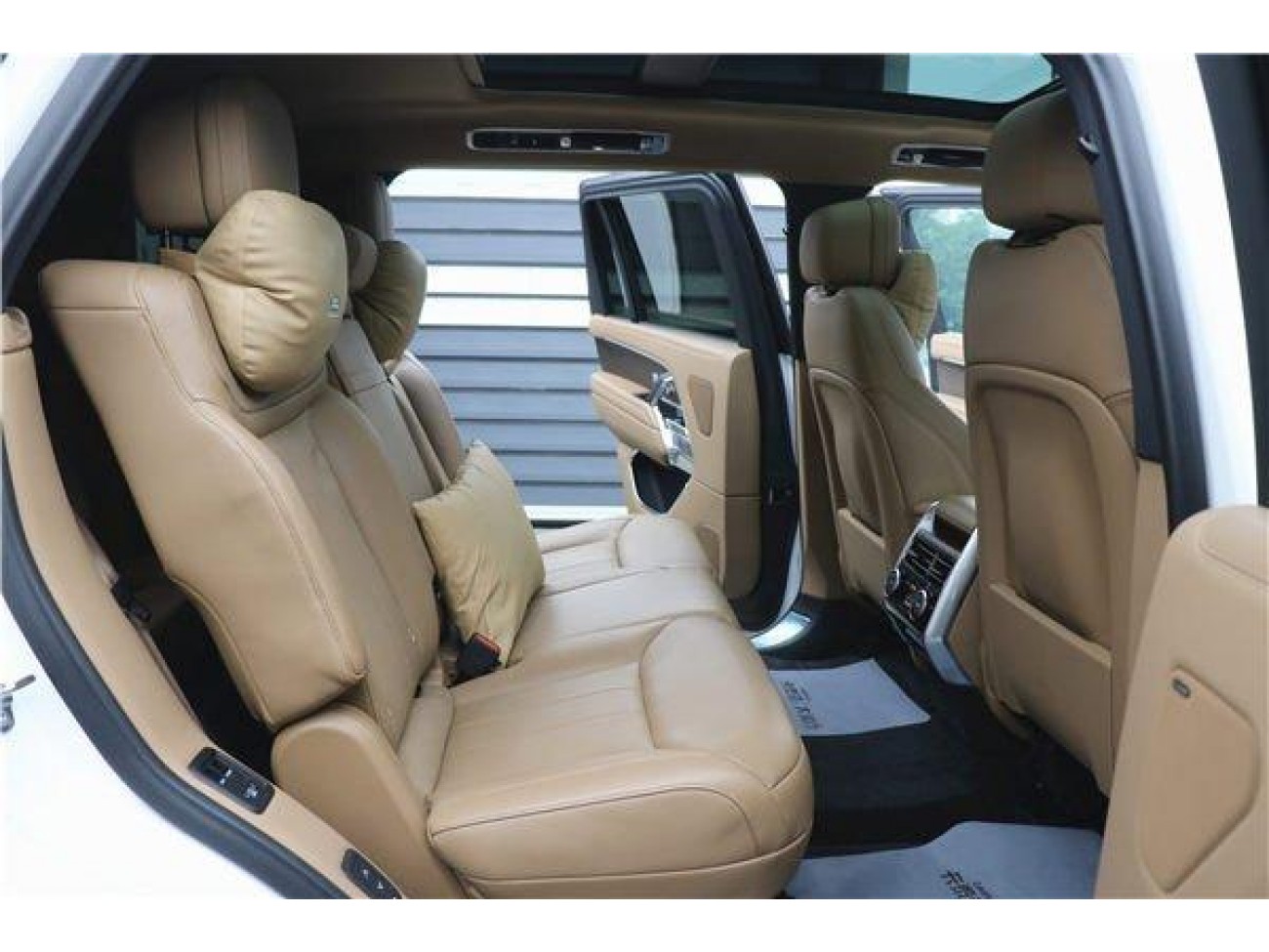 Land Rover Range Rover 2025