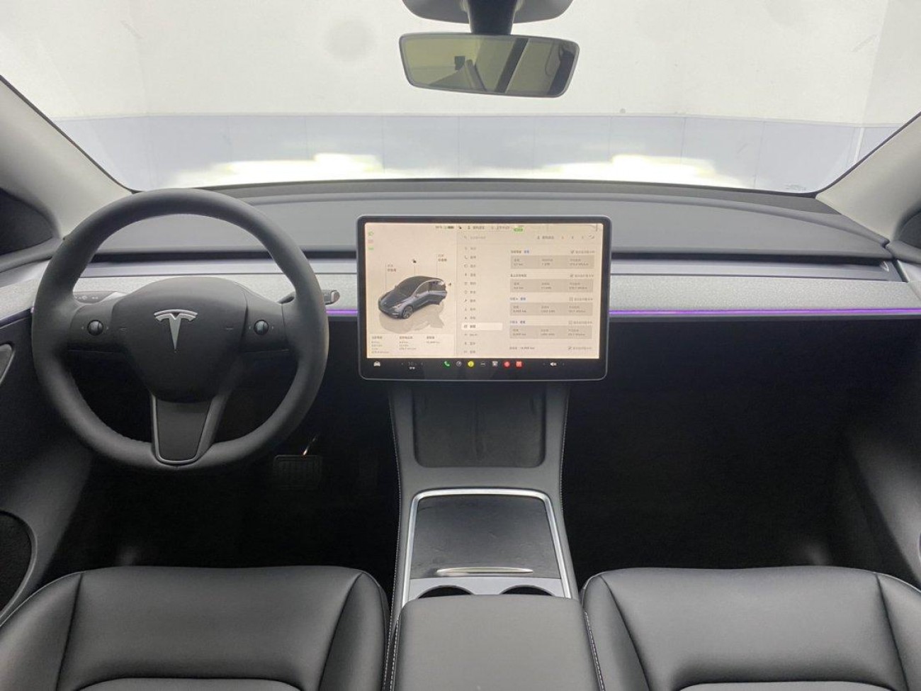 Tesla Model Y 2024