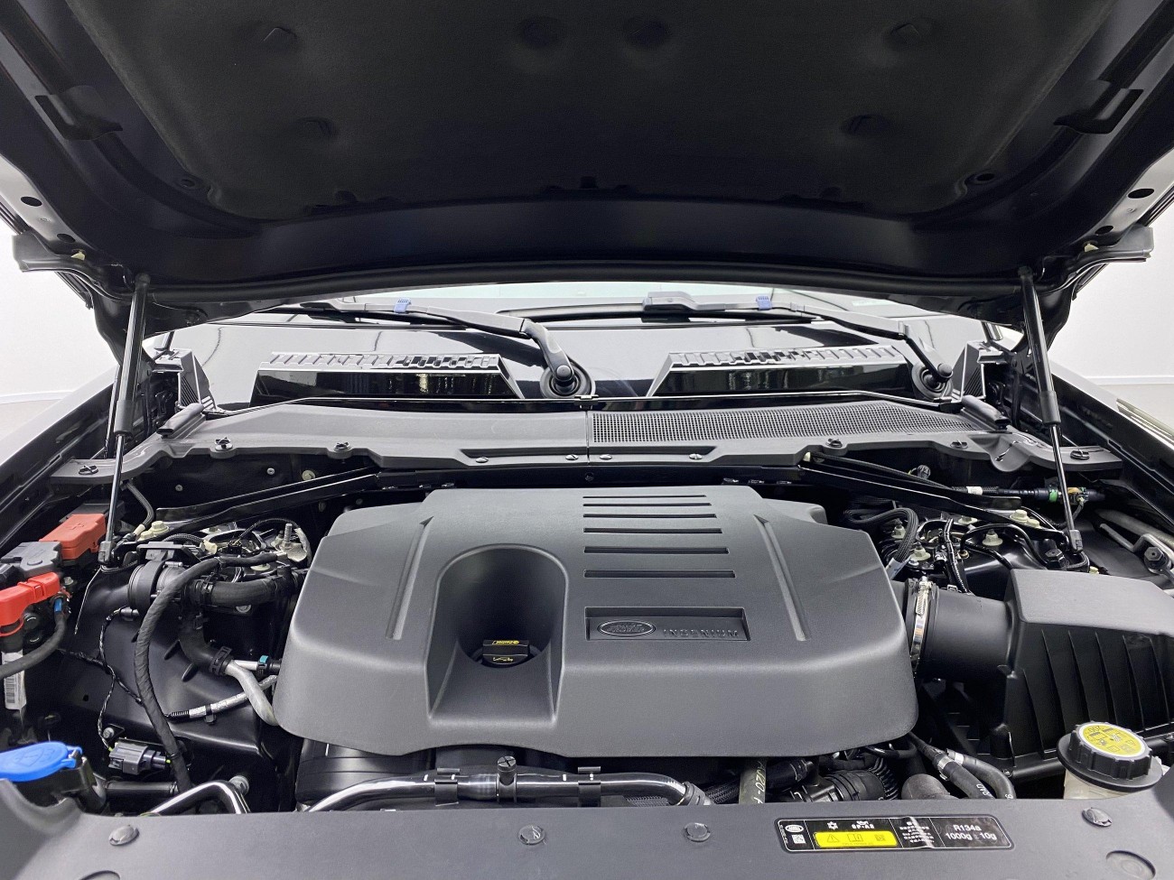 Land Rover Defender 2021