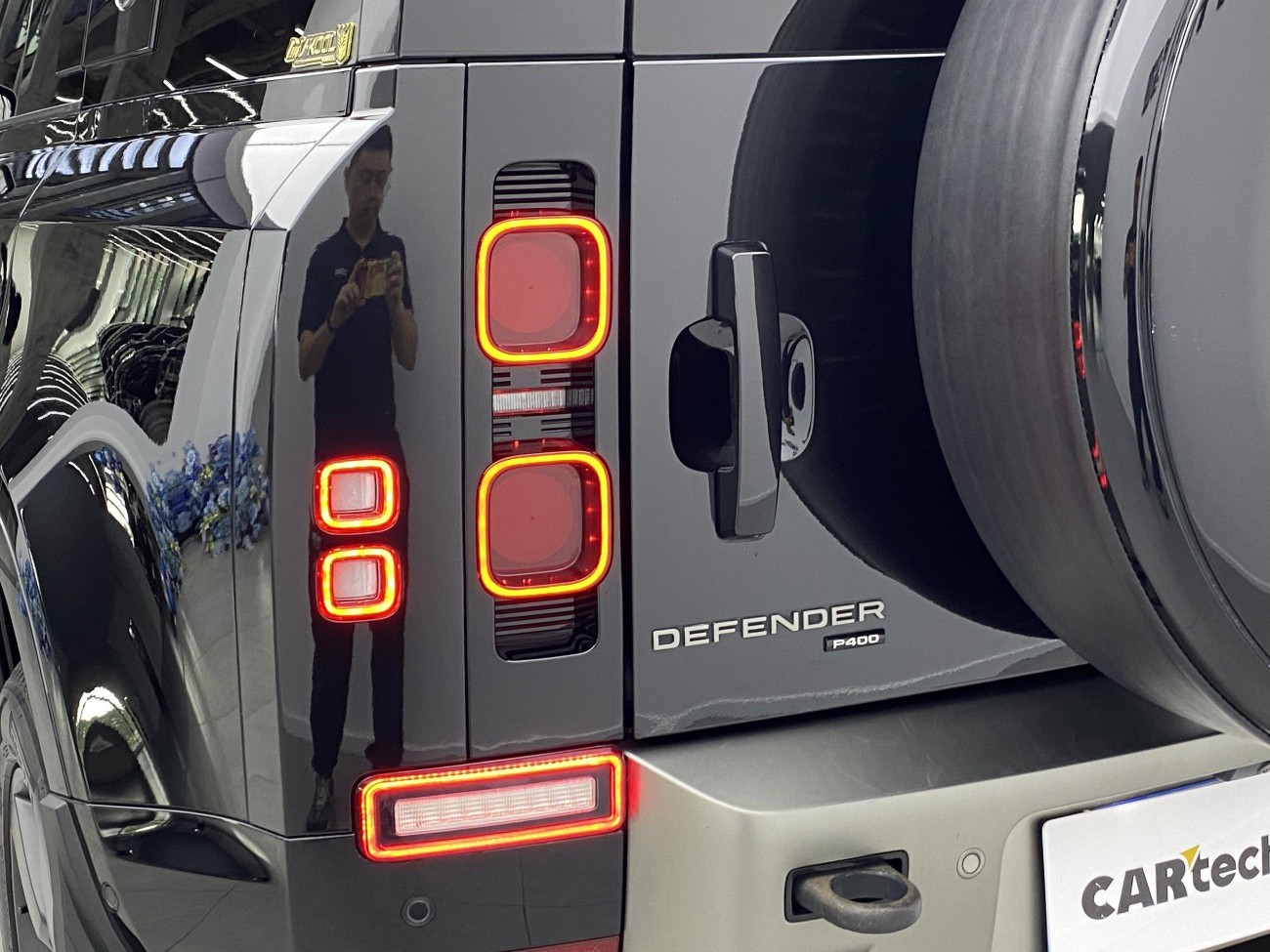 Land Rover Defender 2021