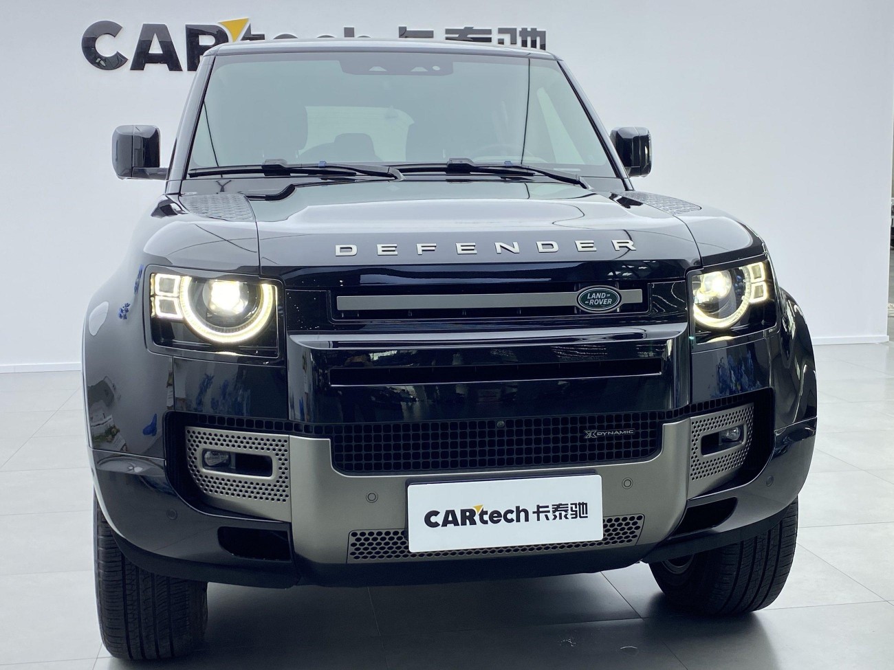 Land Rover Defender 2021