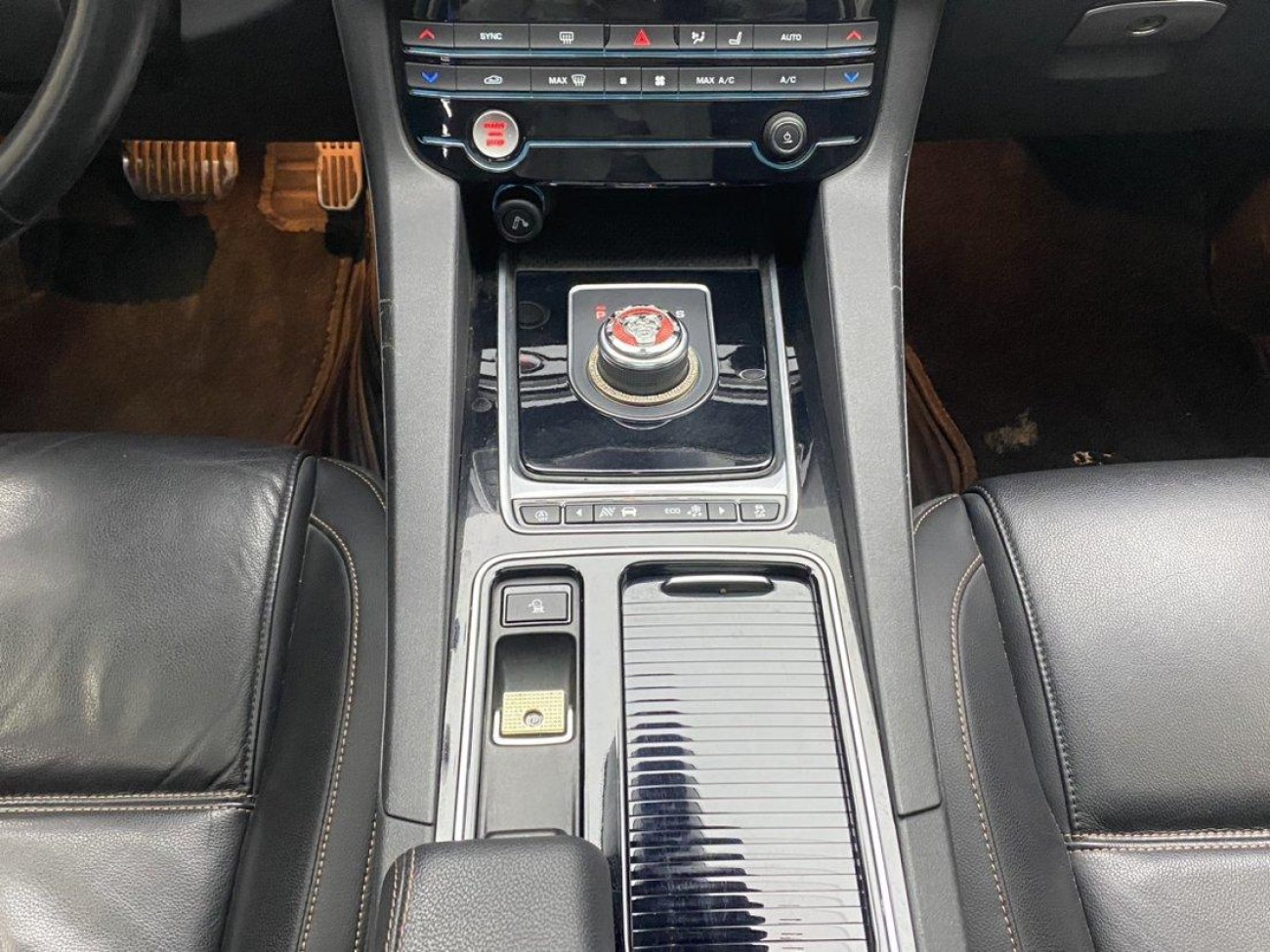 Jaguar F-PACE 2017