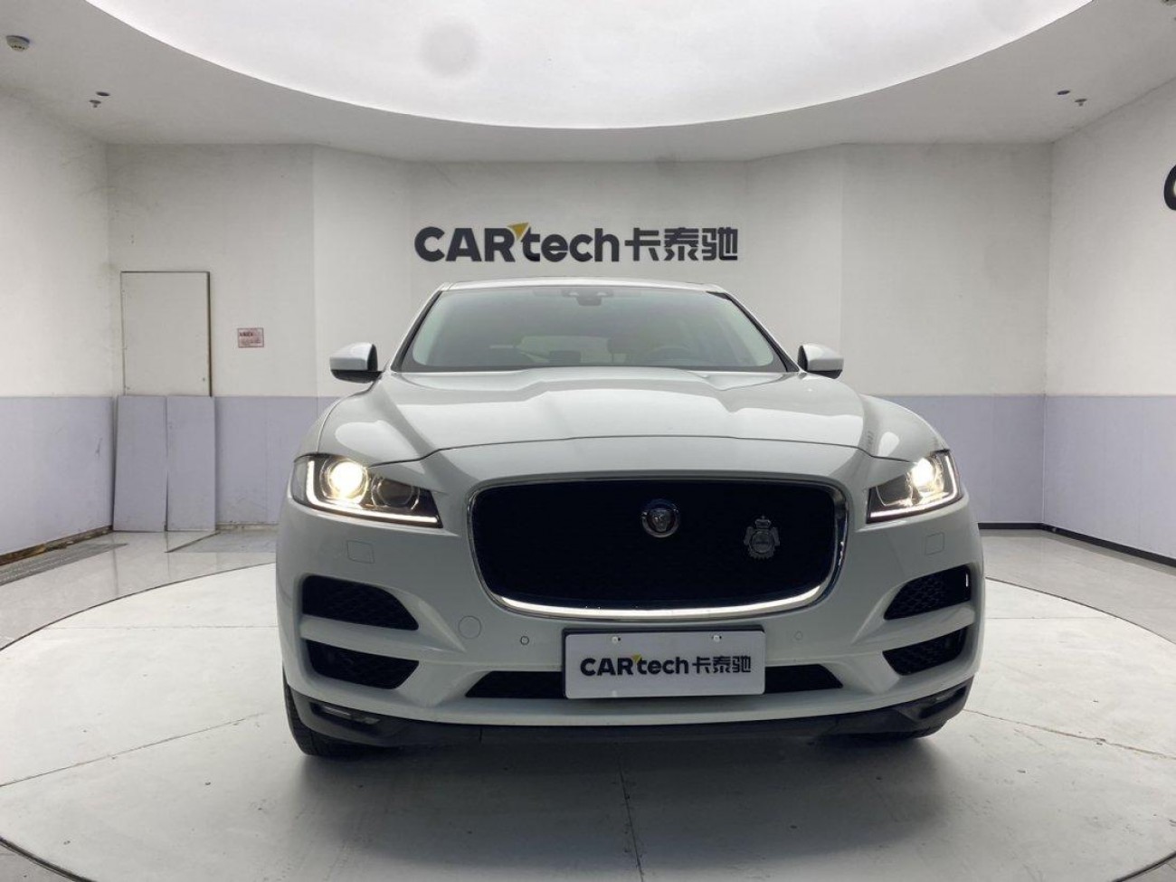 Jaguar F-PACE 2017