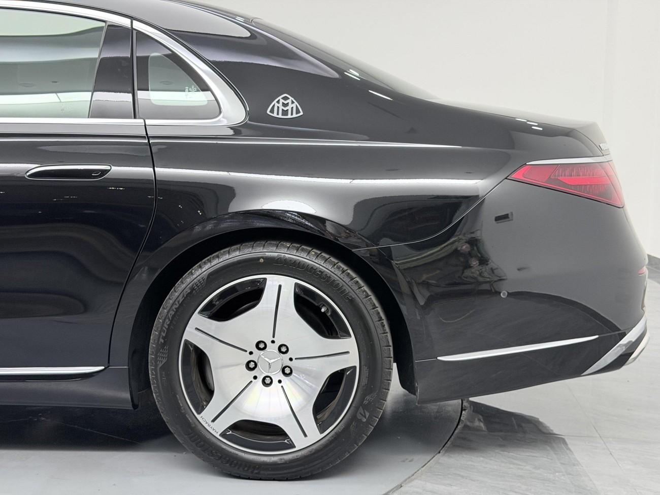 Mercedes-Benz S 480 4MATIC 2025