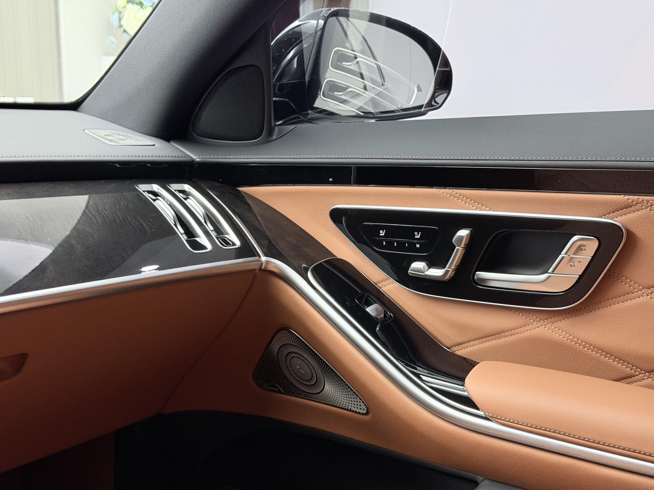 Mercedes-Benz S 480 4MATIC 2025