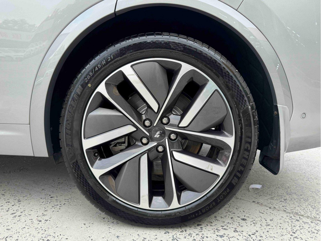 Li Auto L7 2024
