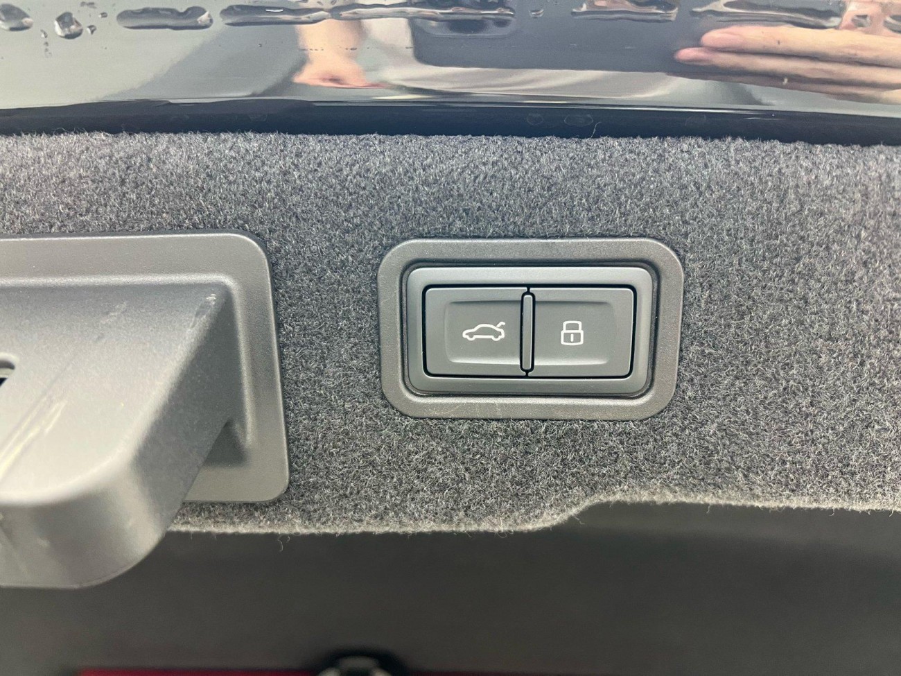 Audi A8L 55 TFSI 2024