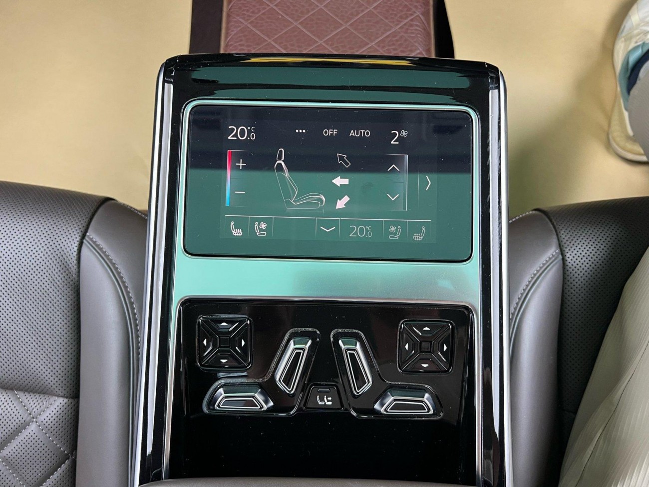 Audi A8L 55 TFSI 2024