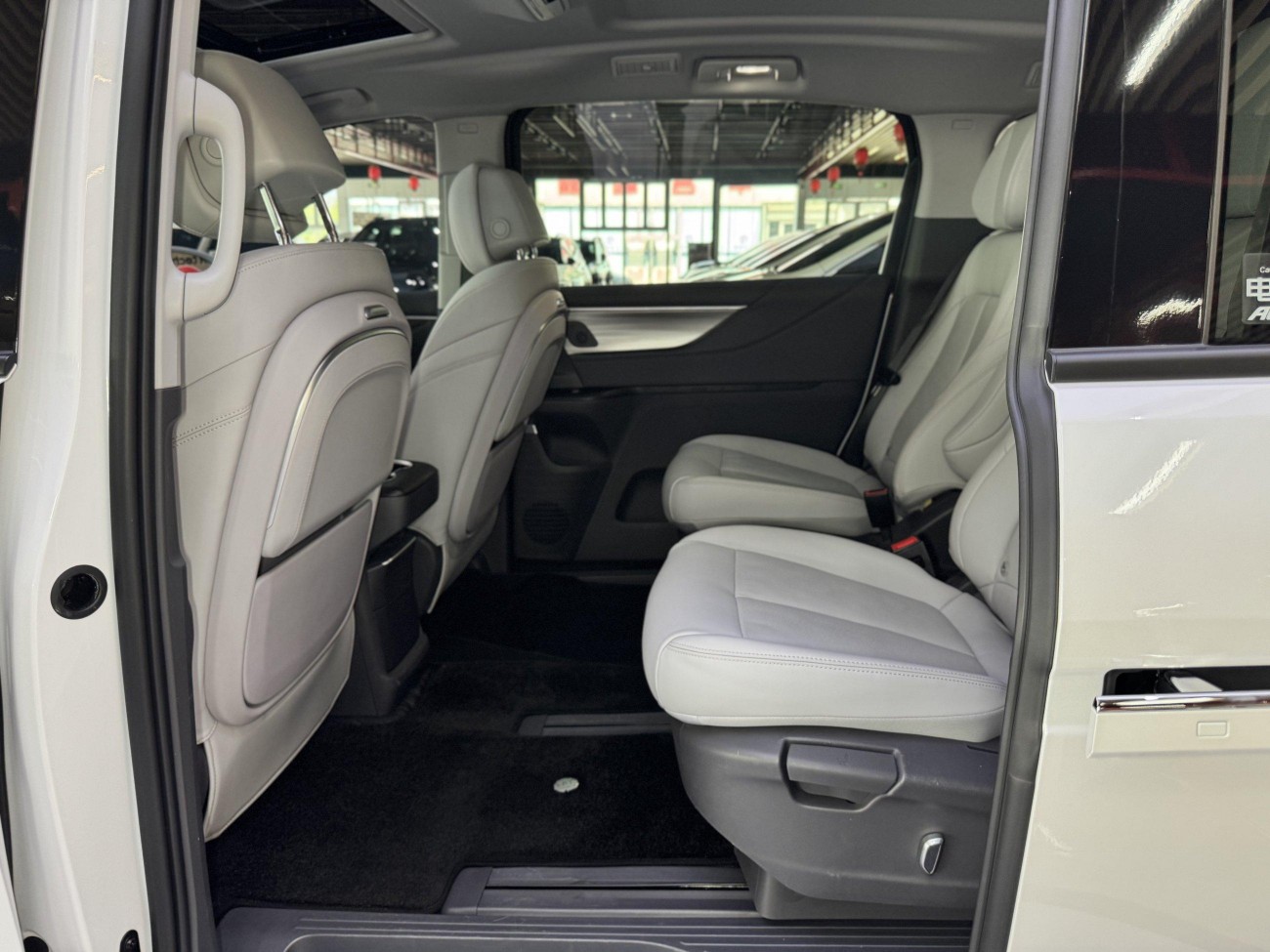 Buick GL8 2025
