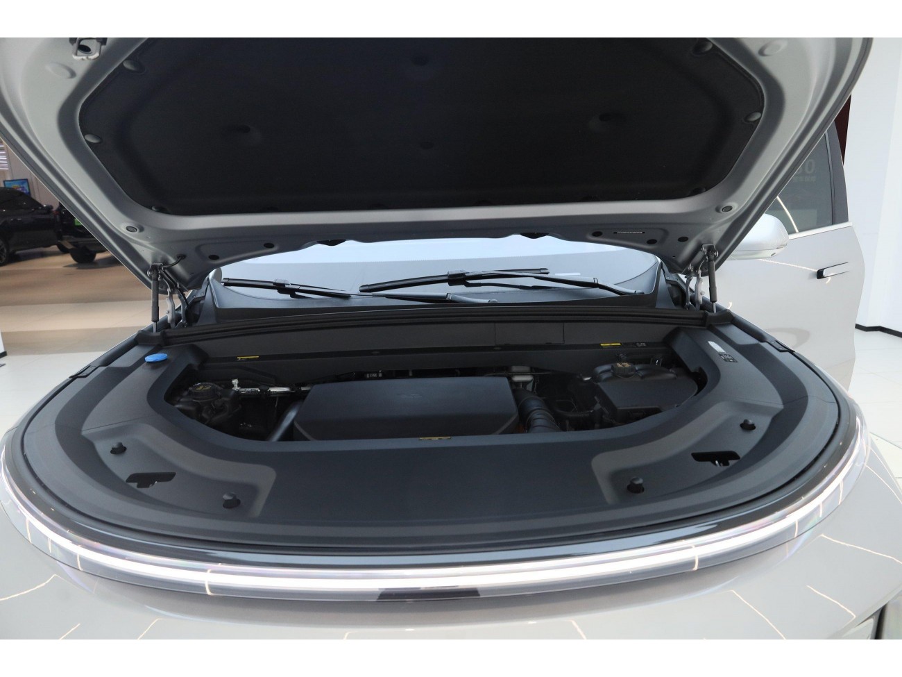 Li Auto L8 2023