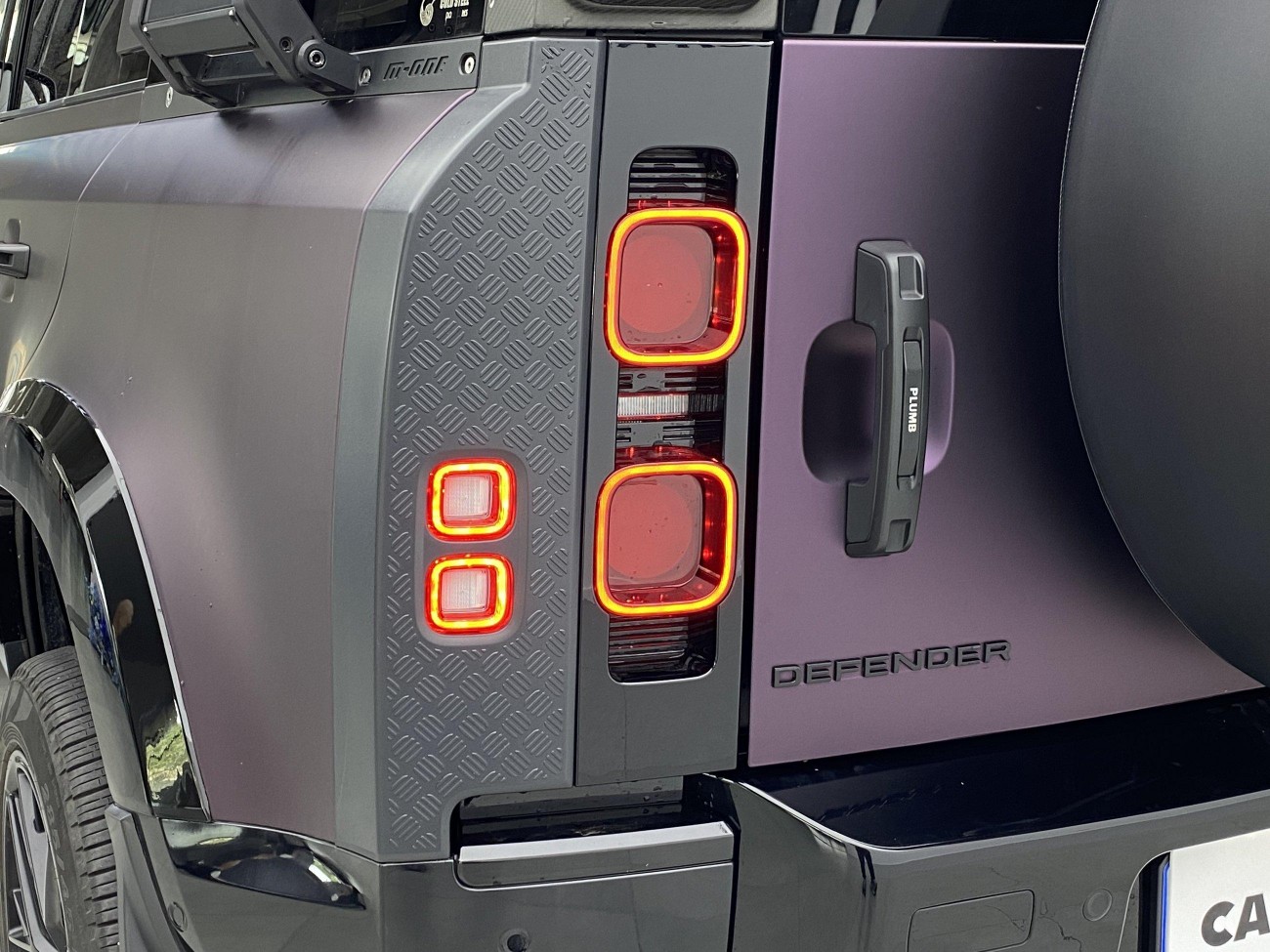 Land Rover Defender 2021