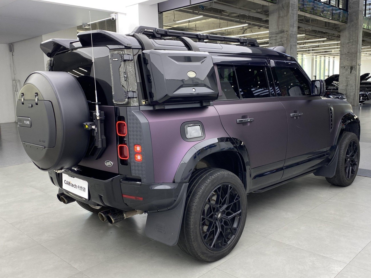 Land Rover Defender 2021