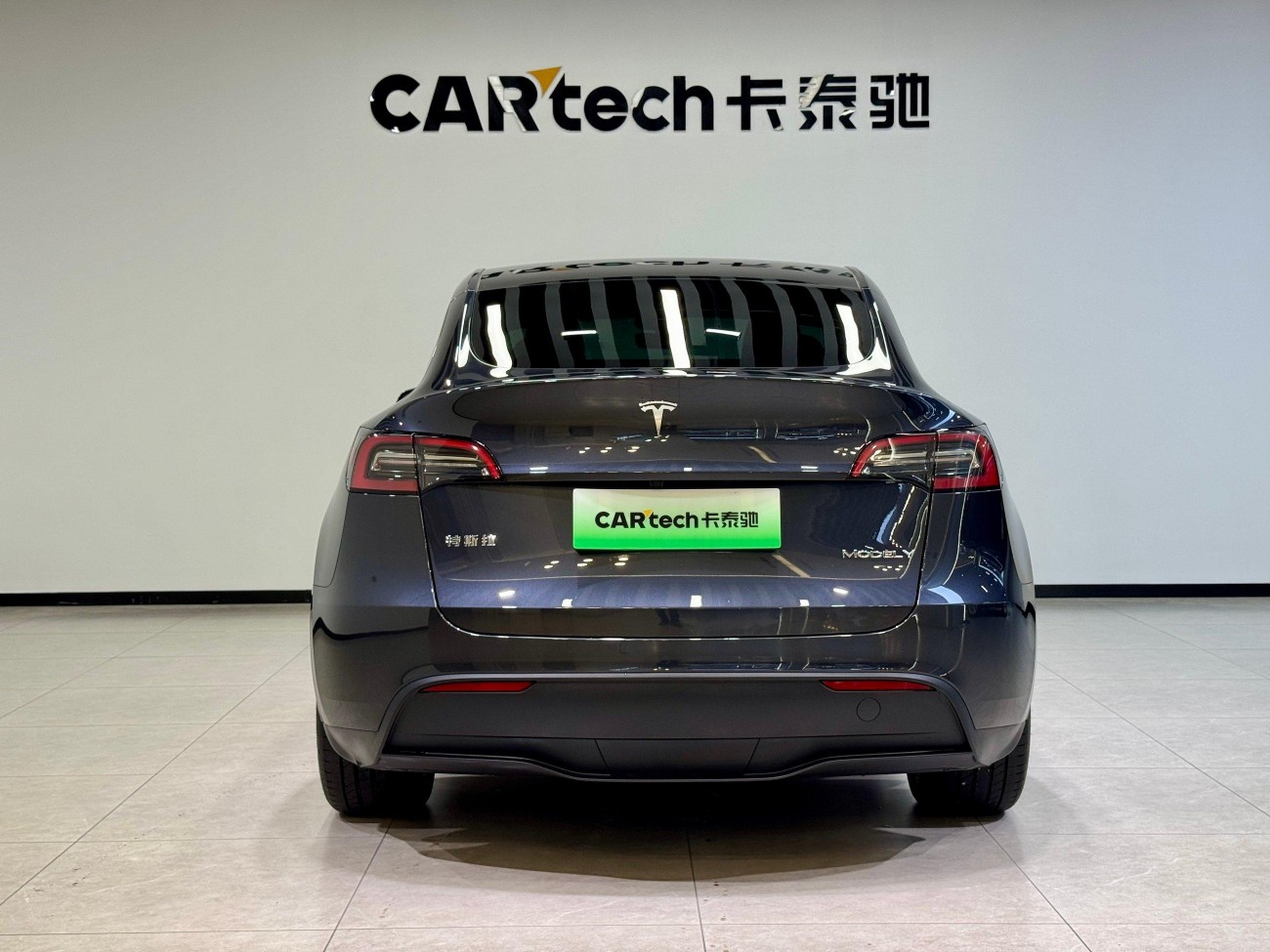 Tesla Model Y 2025