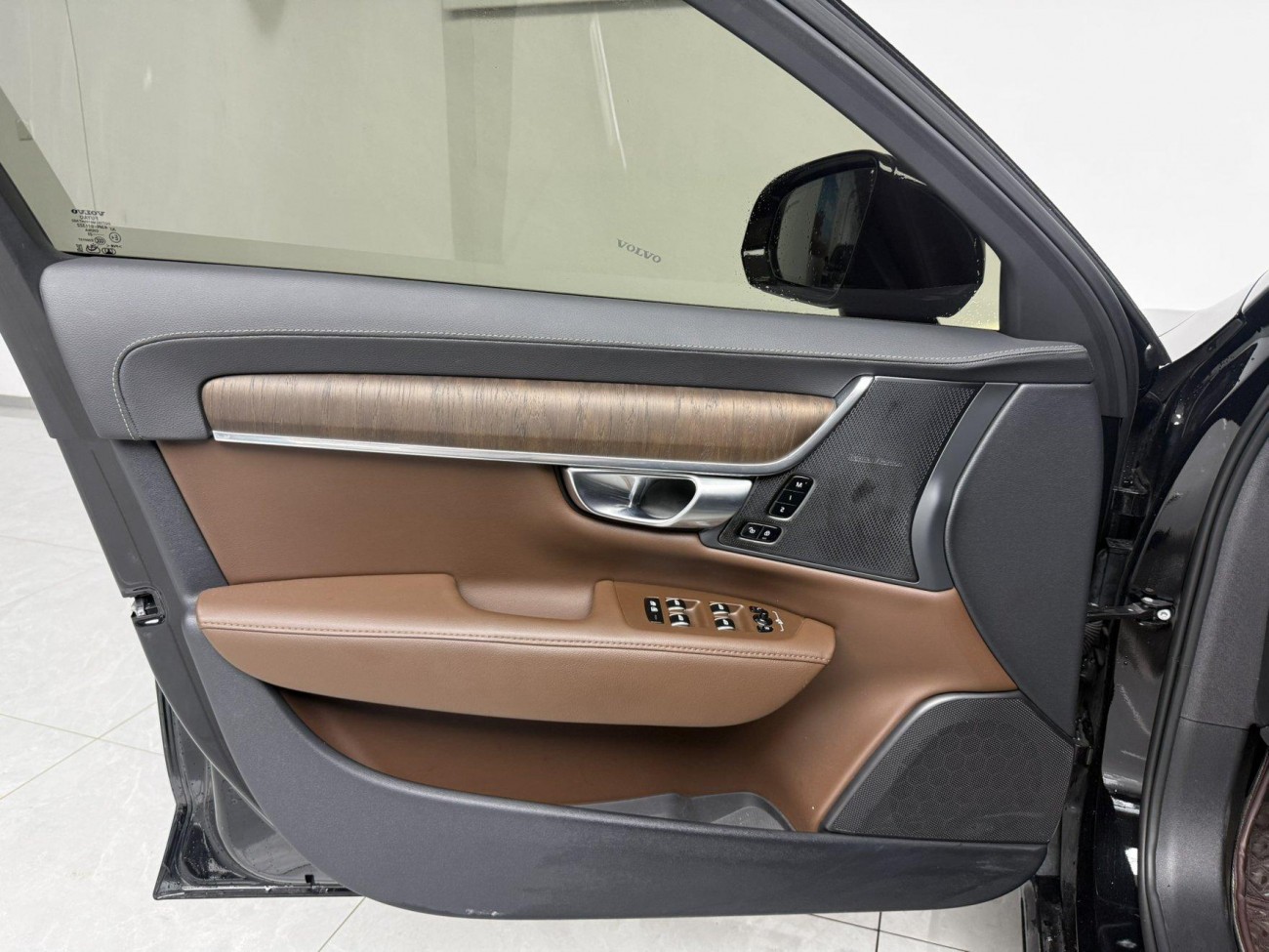 Volvo S90 2023
