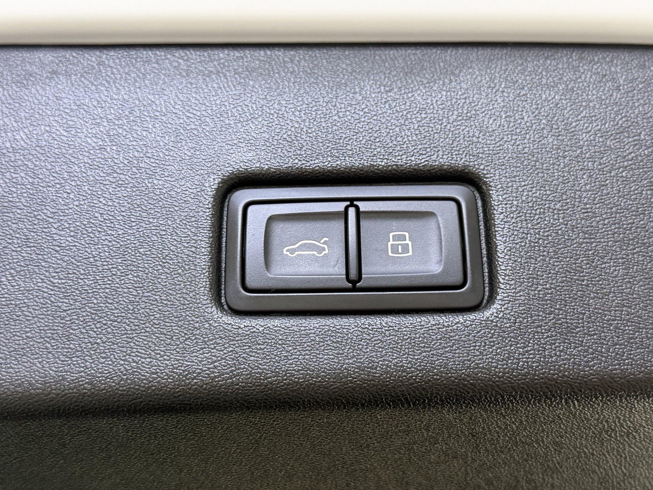 Audi Q4 e-tron 2023