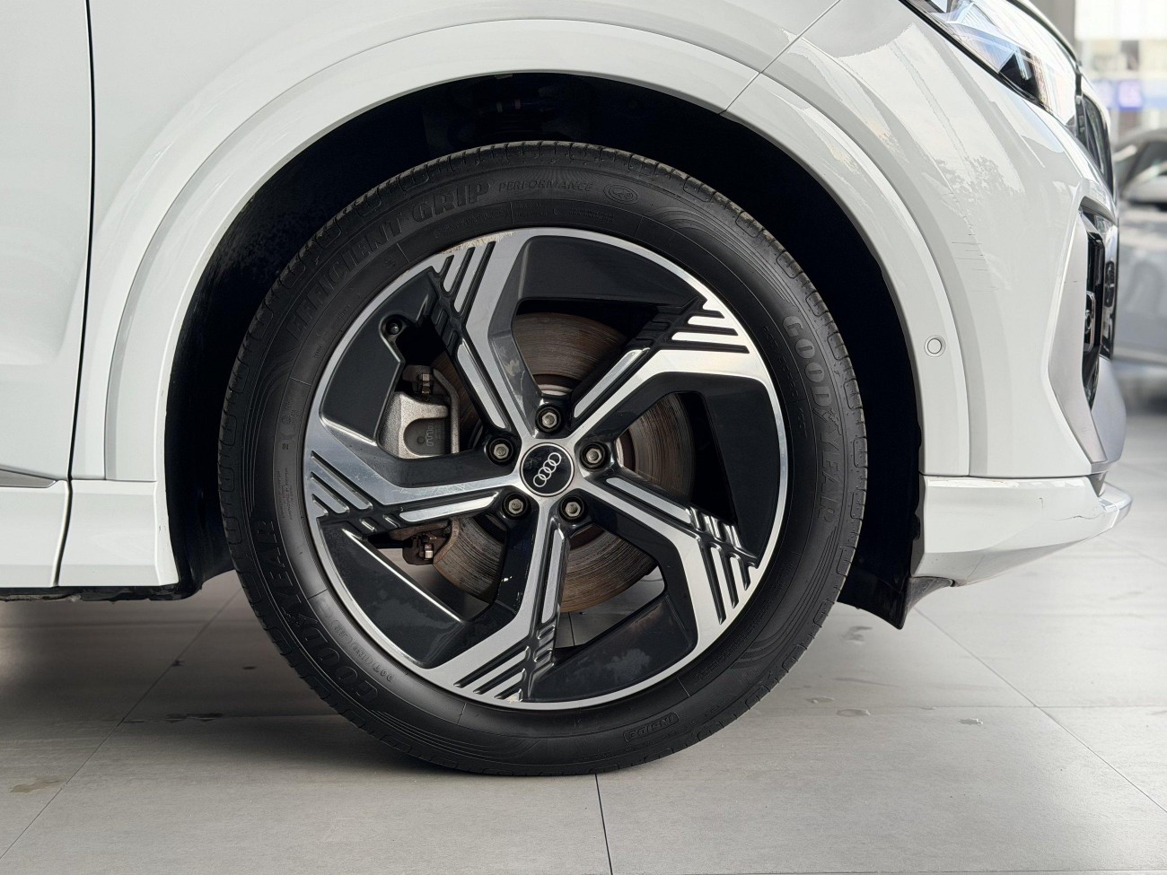 Audi Q4 e-tron 2023