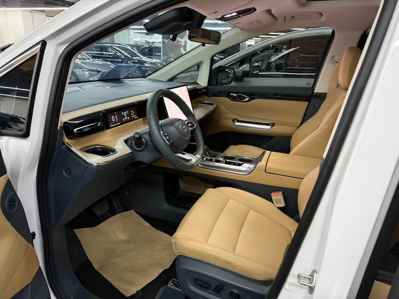 Trumpchi E8 2025