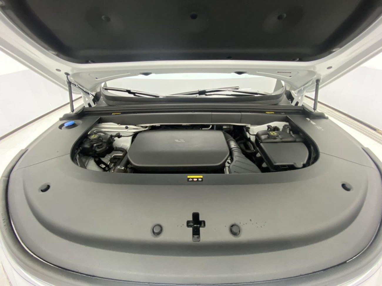 Li Auto L6 2025