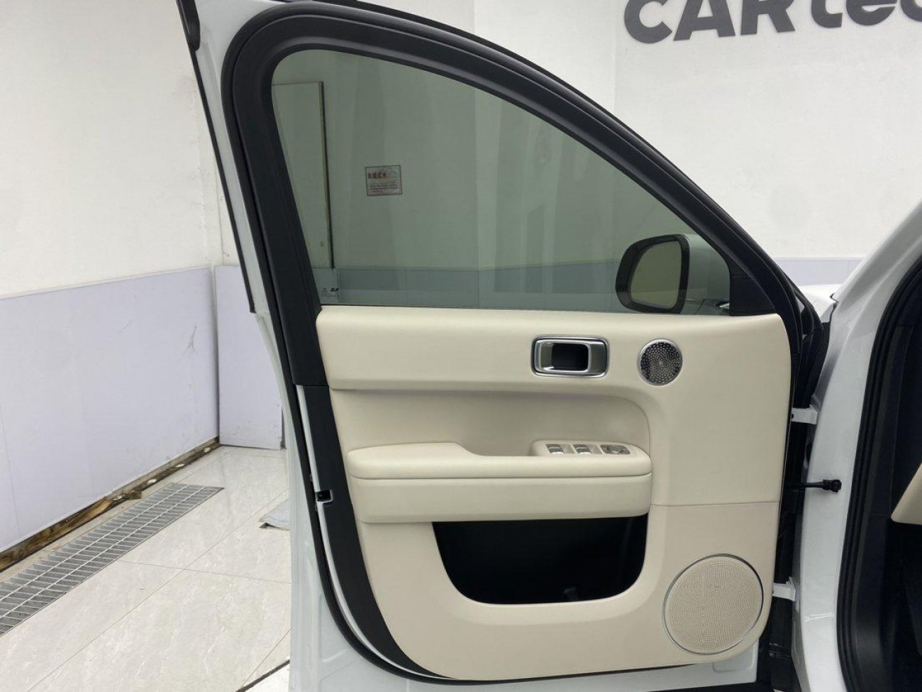 Li Auto L6 2025
