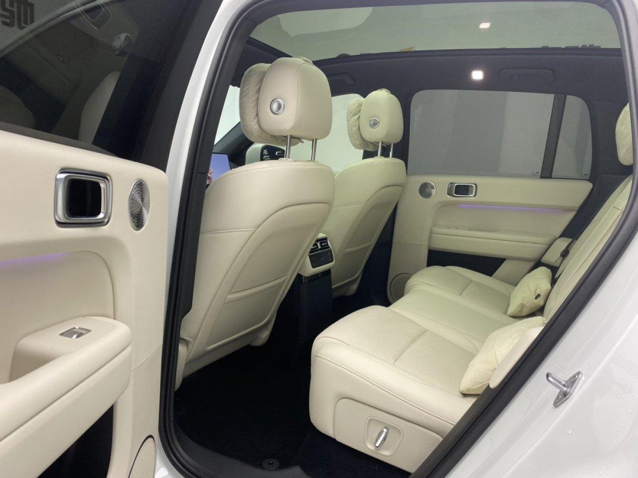 Li Auto L6 2025