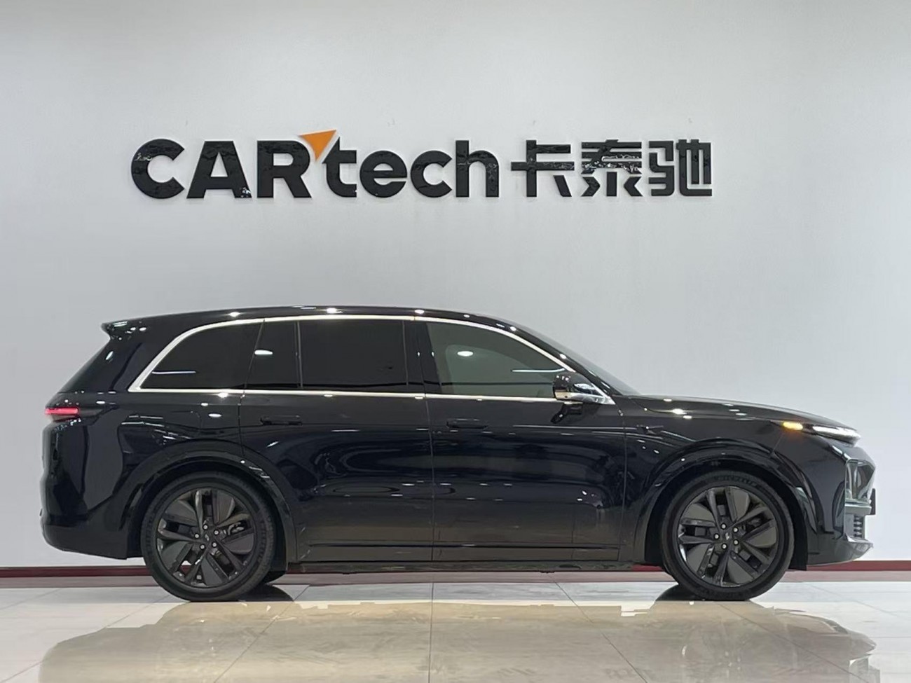 Li Auto L8 2025