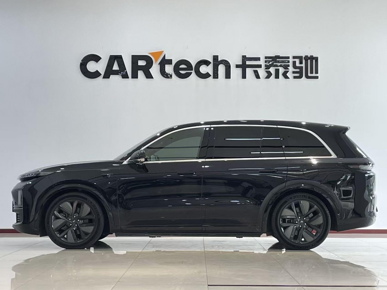 Li Auto L8 2025
