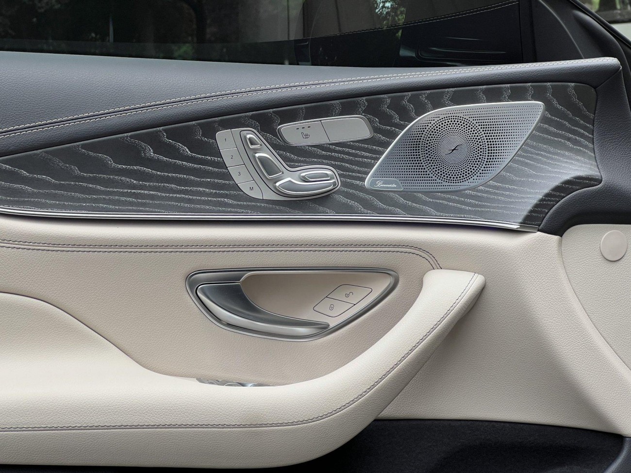 Mercedes-Benz CLS 300 2023