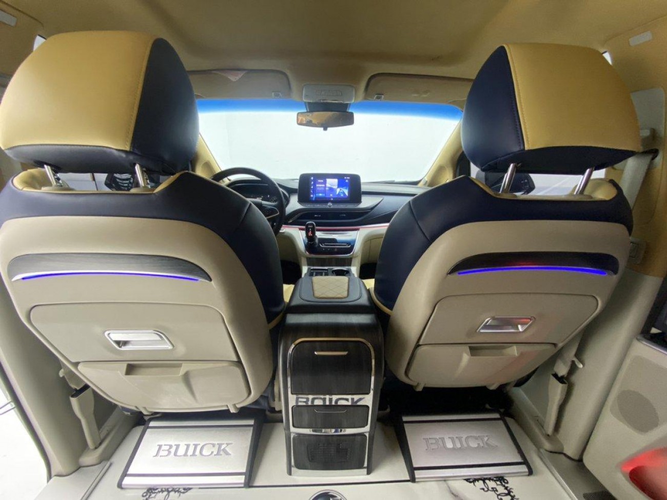 Buick GL8 2023