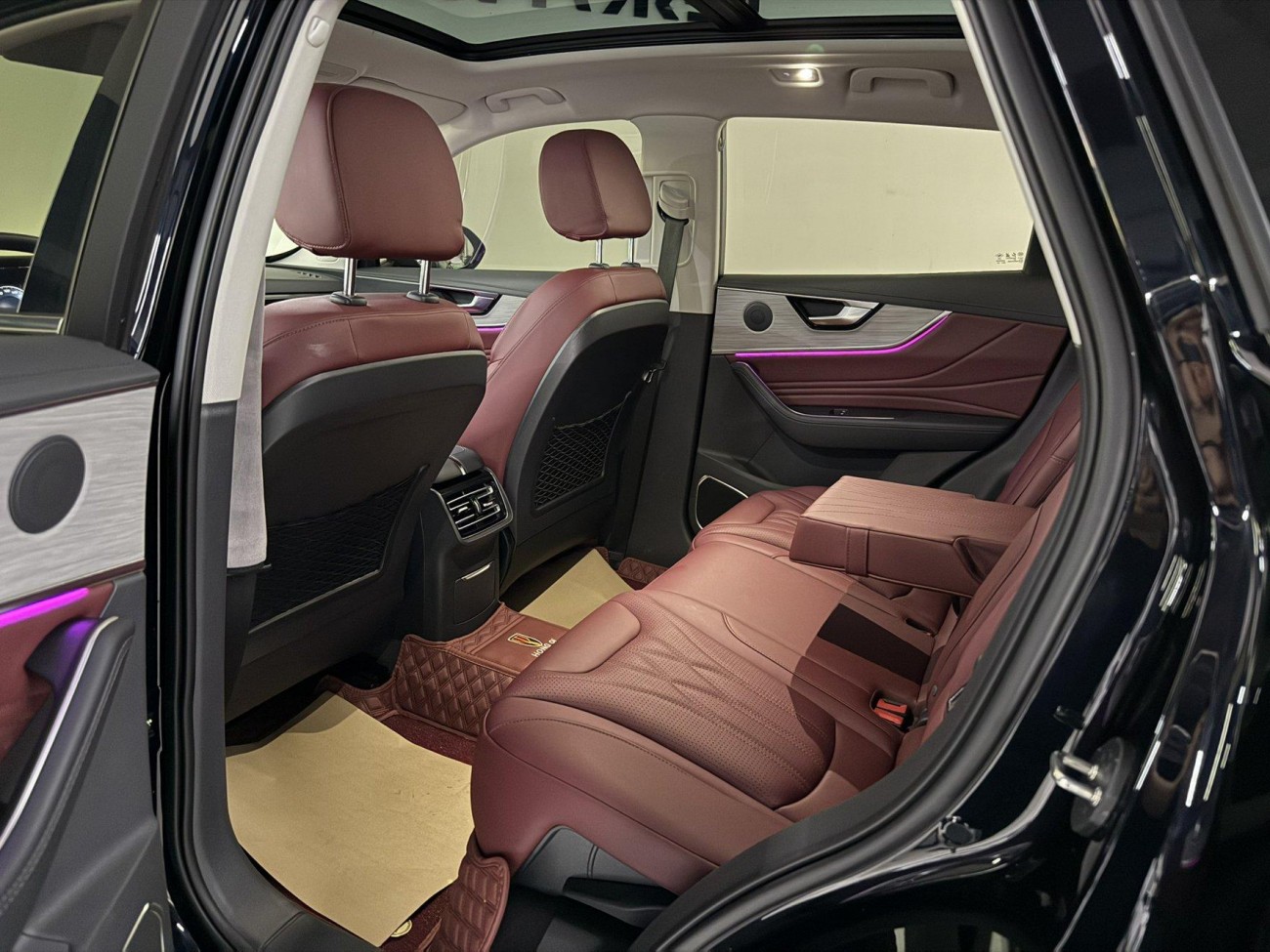 Hongqi HS5 2025