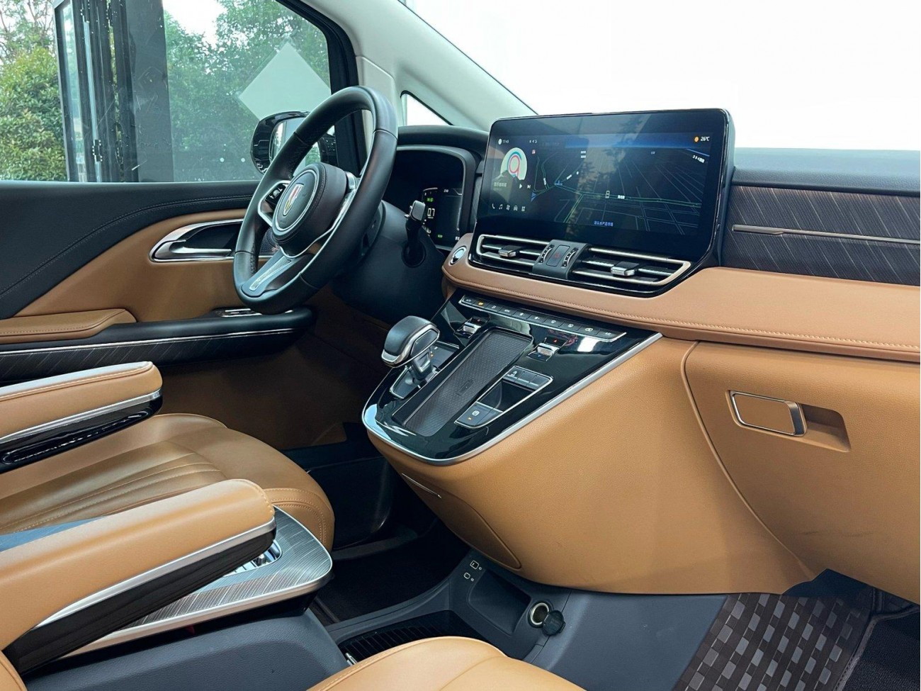 Hongqi HQ9 2024