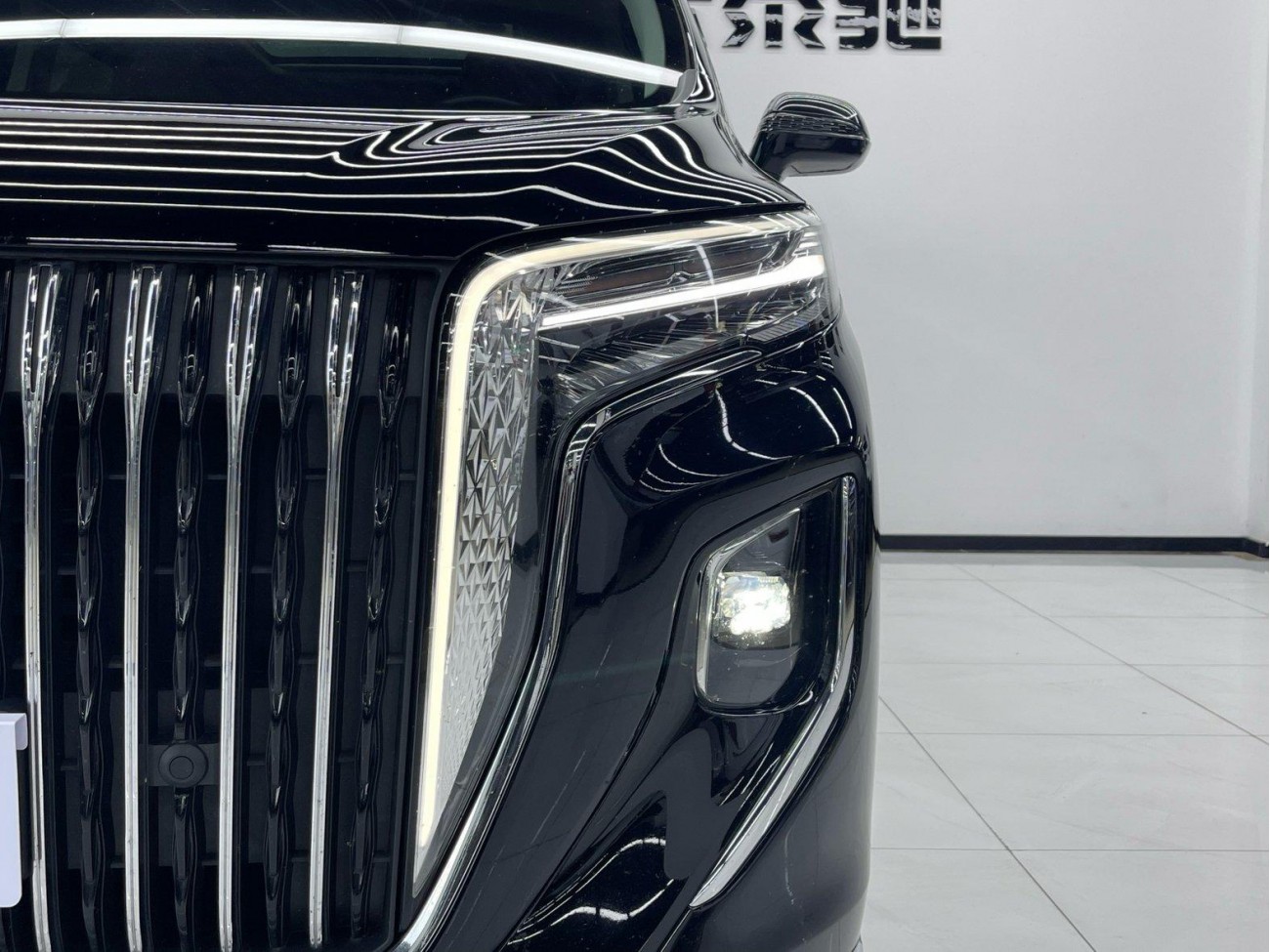 Hongqi HQ9 2024