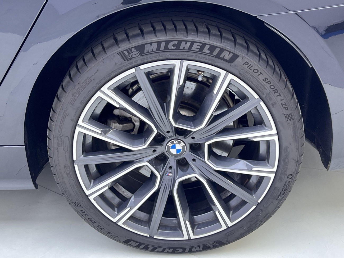 BMW 740Li 2021